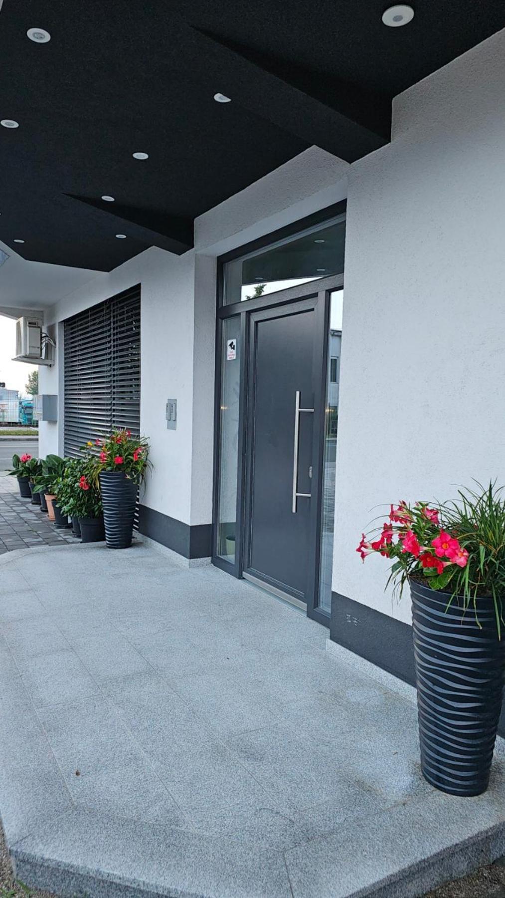 Apartmani Muric Ljubljana Bagian luar foto